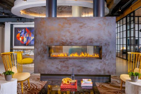 Live The Alexandria Exp From This Comfy Apt